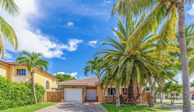 All what you need to enjoy Miami Charming 3-bedroom house in welcoming Homestead