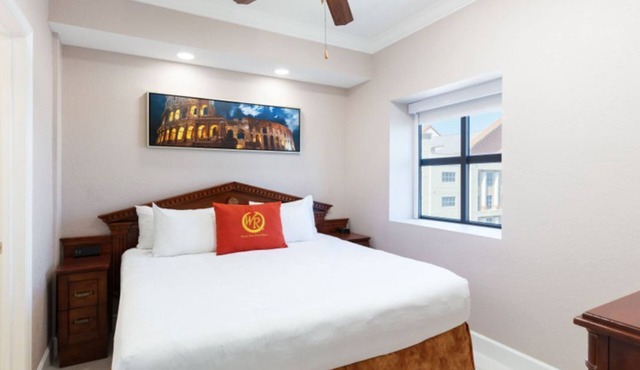 AMAZING 2 Bedroom Resort Condo near UNIVERSAL STUDIOS