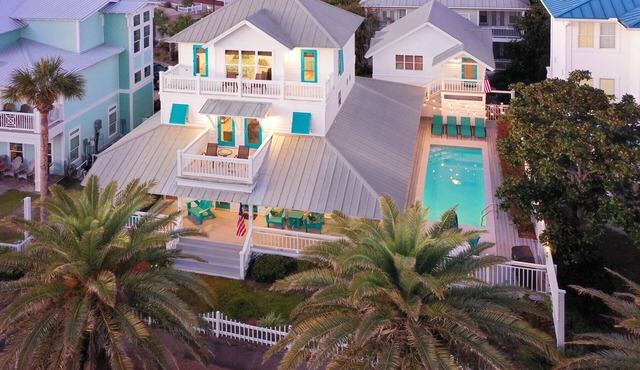 Anchor Pointe - Main House + Guest House, Gulf Views, Game Room, Heated Pool!