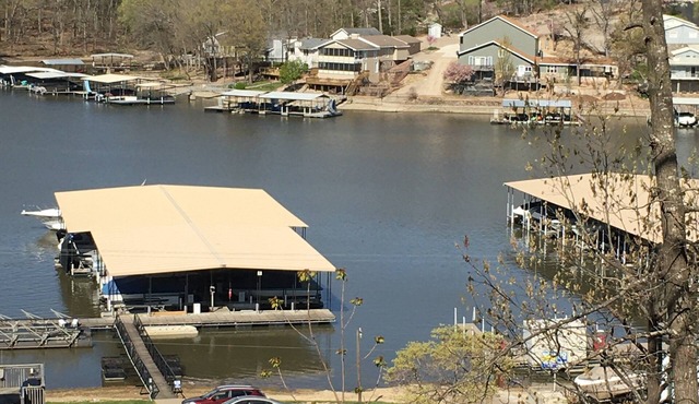 ANCHOR’S DOWN CONDO-SMALL COMPLEX LAKE VIEW NEXT TO BAGNELL STRIP
