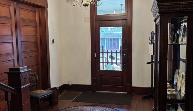 Angelina Room - Hardeman House Bed and Breakfast