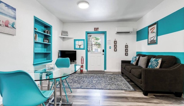 Aqua Breeze Suite with Free Parking