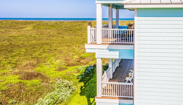 Aqua-Holics | Pet Friendly, Shared Pool, Gulf View