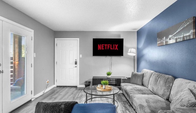 Arlington 2BR | AT&T, Globe Life, 6 Flags, Parking