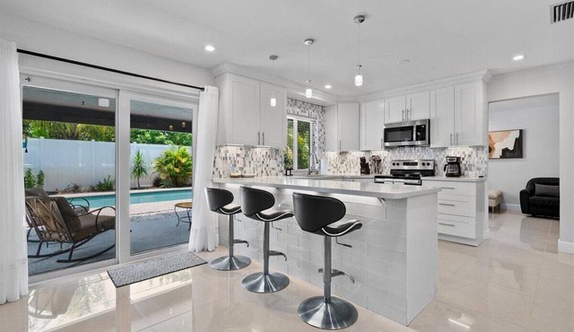 Atlantic Escape- Delray Pool Retreat