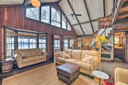 Authentic Retreat w/Private Dock on Coosa River! in Shelby
