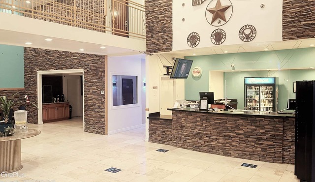 B&J Hotel and Apartment