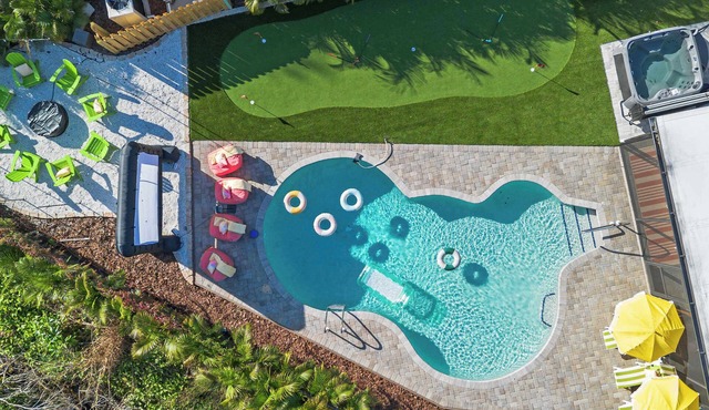 Backyard Paradise Sleeps 14 Arcade Games Spa