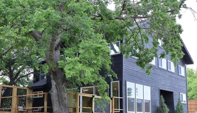 Bamboo Heaven: Lakefront Luxury