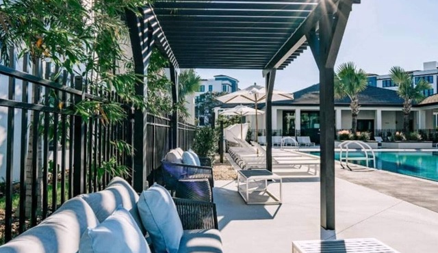 Barsala l Stunning 3BD with resort-style pool