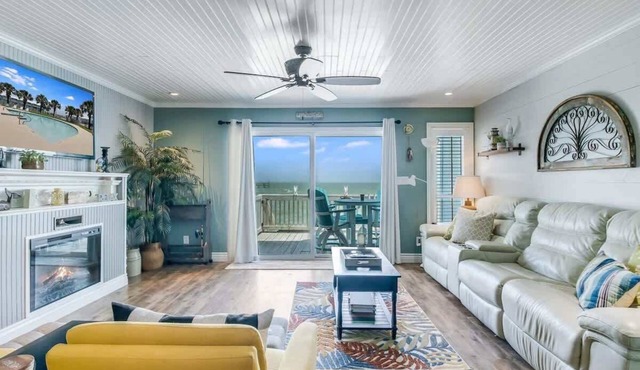 Bayfront Kontiki 103