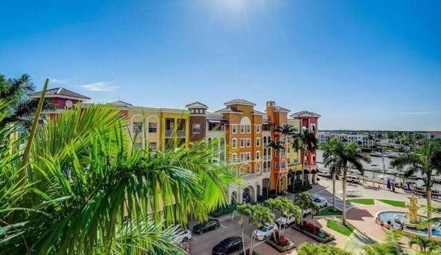 Bayfront Penthouse off 5th Ave
