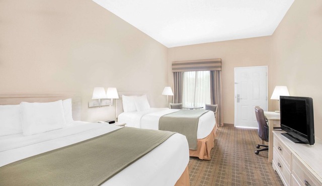 Baymont by Wyndham Crestview