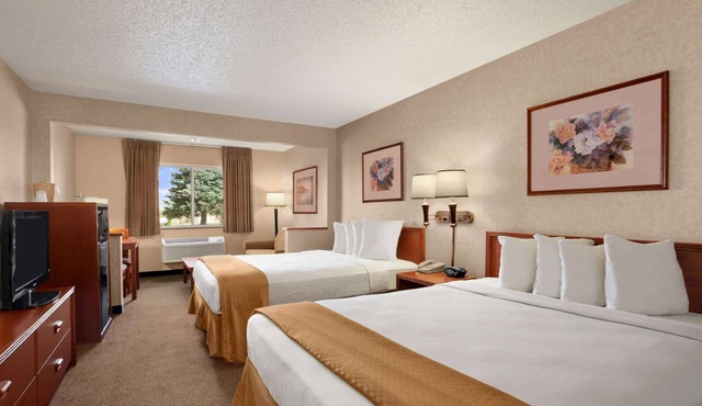 Baymont by Wyndham Golden/Red Rocks