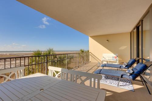 Beach Access & Boardwalk: Condo in Dauphin Island