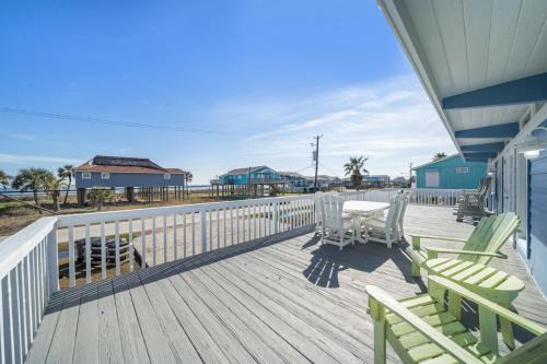 Beach Bungalow with Large Yard and Spectacular Ocean Views
