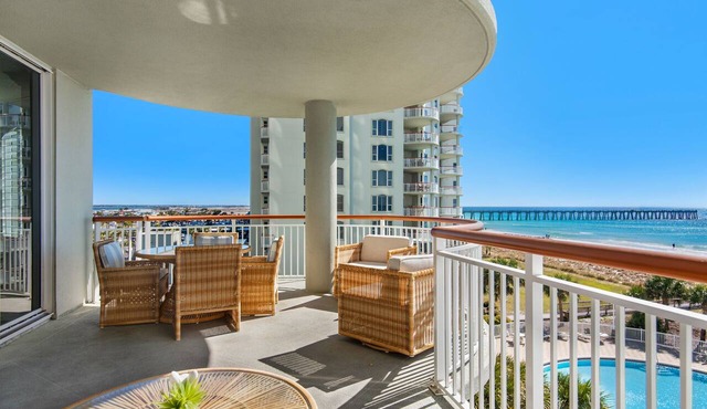 Beach Colony West 4C - Gulf Front 3BR w/Beach Chair Service & Onsite Staff!