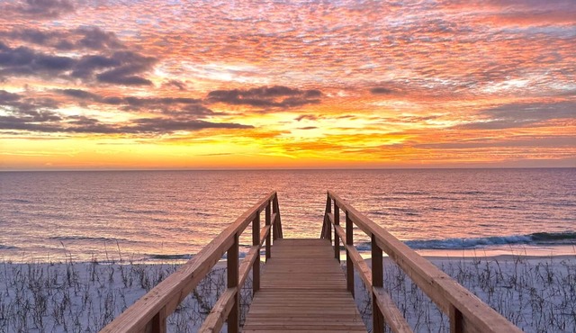 Beach front home perfect for a family or couple. Amazing view.