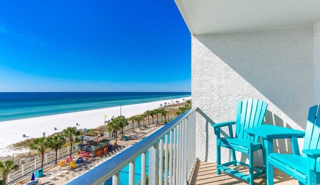 Beachfront | Beach Chairs Included! I FLPCB53