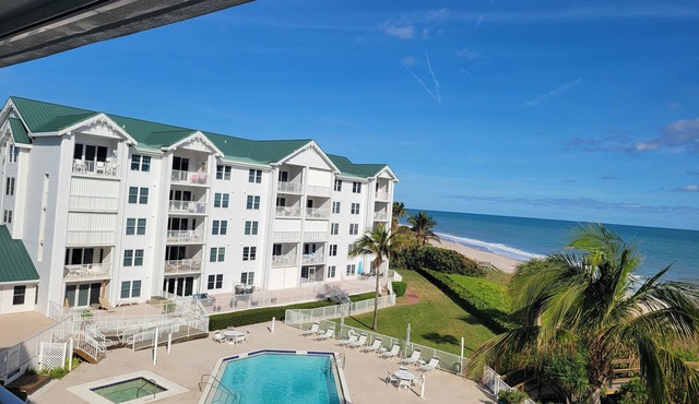 Beachfront Condo 2-bedroom in fabulous Vero Beach with Gym and Heated Pool.