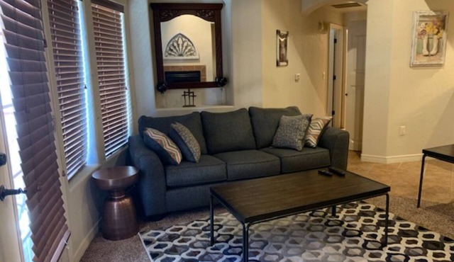 Beautiful 2 Bedroom, 2 Bath, Ground floor.