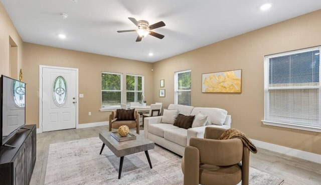 Beautiful 3-bedroom home located near Fairpark