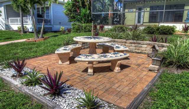 Beautiful Beach House for a Relaxing Getaway!1700 sqft 3BD/2BA, Free WiFi.