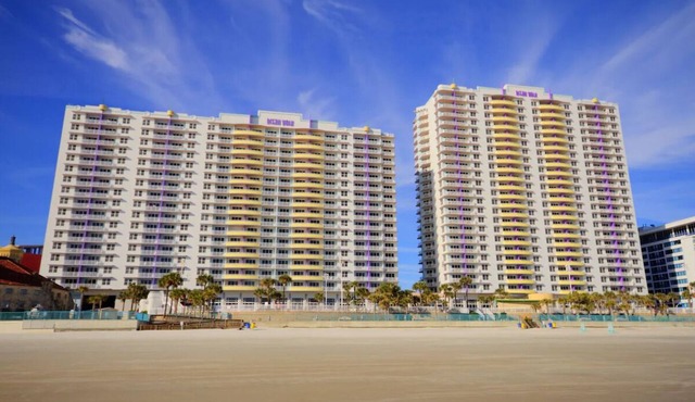 Beautiful Ocean Walk 1Bed/1Bath in Daytona Beach, FL!