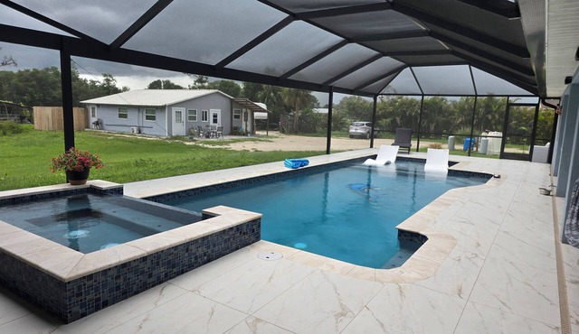Beautiful Pool Property in peaceful area