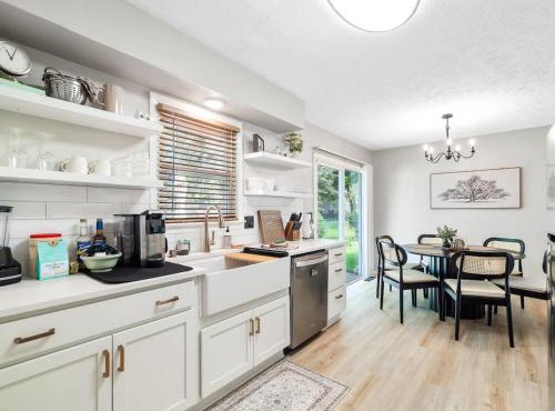 Beautiful Ranch with Outdoor Patio and Room for 6
