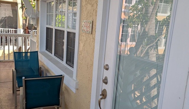 Beautiful Studio Steps From The Beach