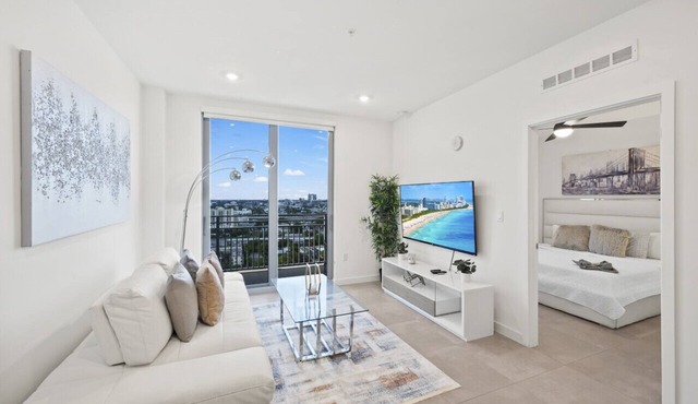 Beautiful Unit in Dowtown Miami W Free Parking
