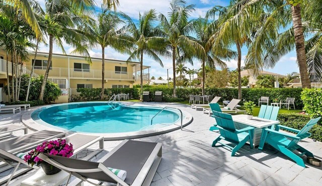 Bermuda Isles Villas - Queen #17