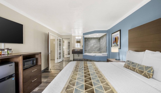 Best Western Airport Albuquerque InnSuites Hotel & Suites