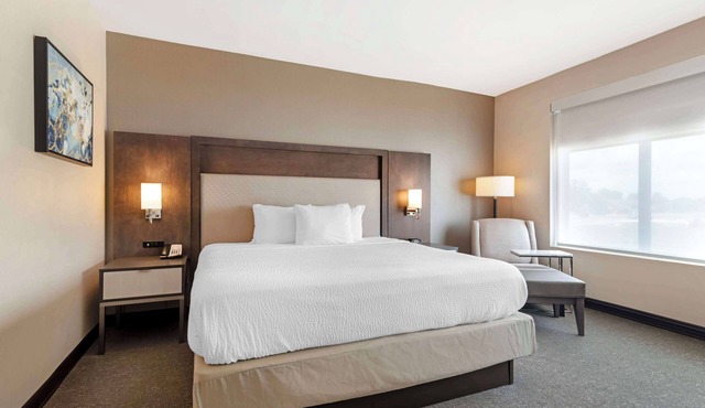 Best Western Plus Executive Residency Rigby's Water World Hotel in Warner Robins