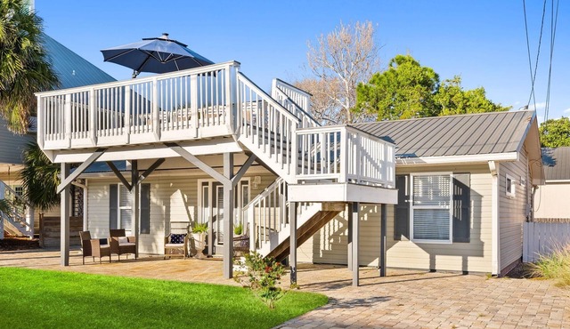 Bid-A-Wee Classic Beach House | Private Beach