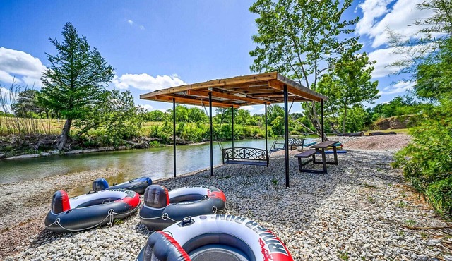 Blanco Riverfront Estate w/2 Homes: 4-Acre Oasis in Blanco