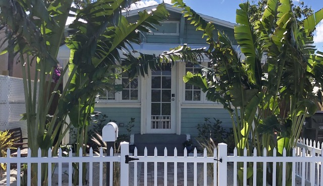 Blue Lizard Cottage 2 - Walk/Bike Downtown&Beach