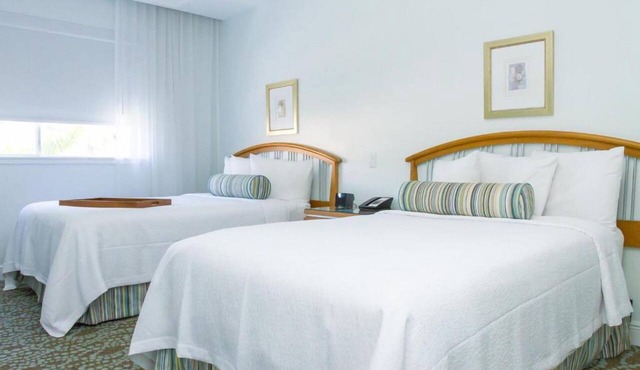 Breathtaking Getaway w/Kitchenette, Pool, Walk to Ocean & Local Vibes