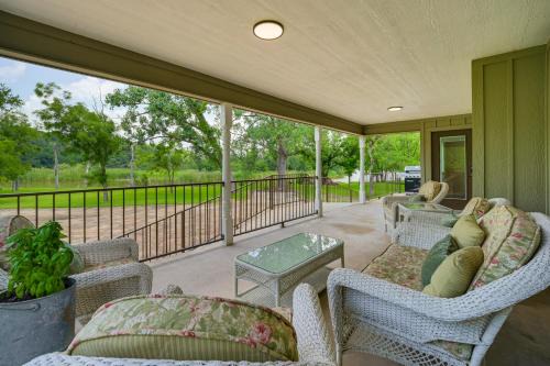 Bring Your Boats! Waterfront Retreat on PK Lake