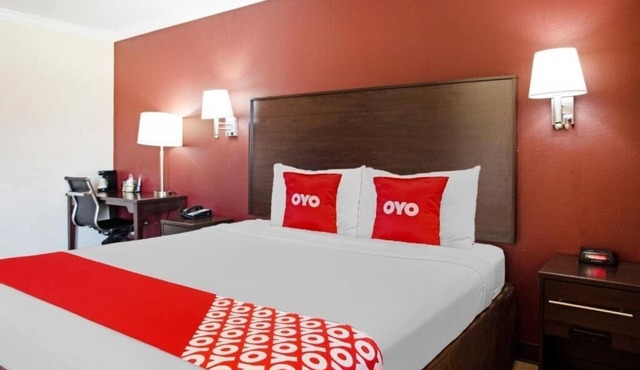 Budget-Friendly Hotel Near McAllen-Miller International Airport