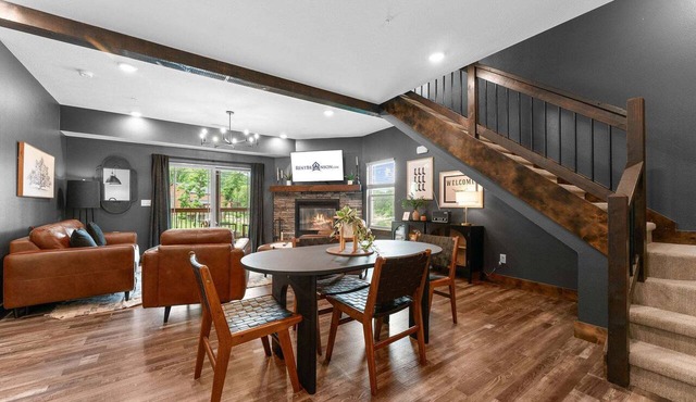 Cabin with Pond View, Private Hot Tub, Indoor Pools & Free Attraction Tickets
