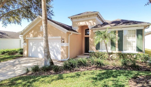 Calabay Paradise -Beautiful Home tucked away in quiet community