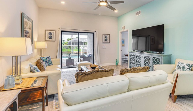 Canal-front Gem w/Heated Pool in Cape Coral
