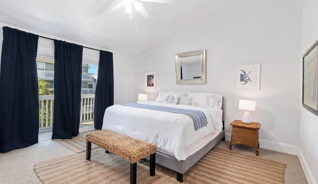 CapeSanBlas Bright, End Unit Short walk to neighborhood private beach 2 Pools