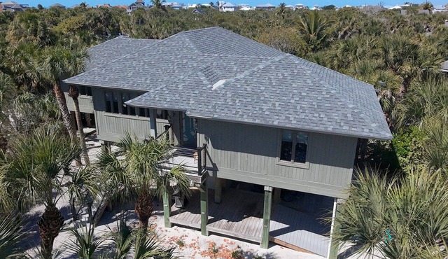 Captivating Cabana – Luxury home, Boat Slip, Golf Cart, Pool, Pickleball, & Club