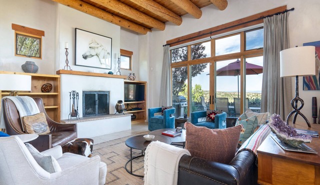 Casa de Caballo | Fireplace, Patio, Pool Access