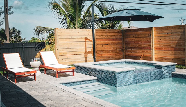 Casa del Lago: Relaxing Waterfront Pool House