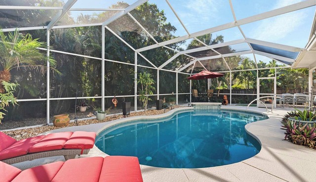 Centrally Located Pool Home in Naples