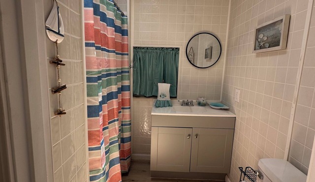 Charming 1-bedroom mobile home with AC in Fort Myers Beach